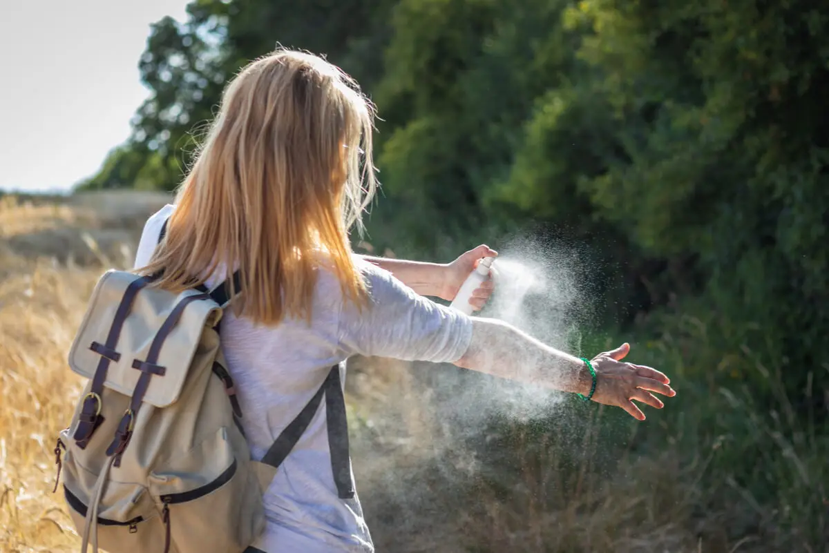 Repelente para mosquitos.