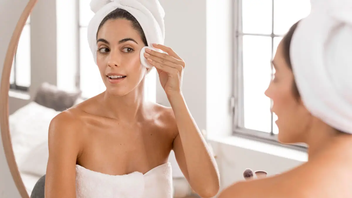 La mejor rutina de skincare para piel grasa en 10 pasos